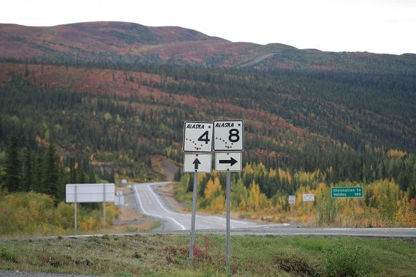 Denali hwy and Richardson hwy junction in Paxson