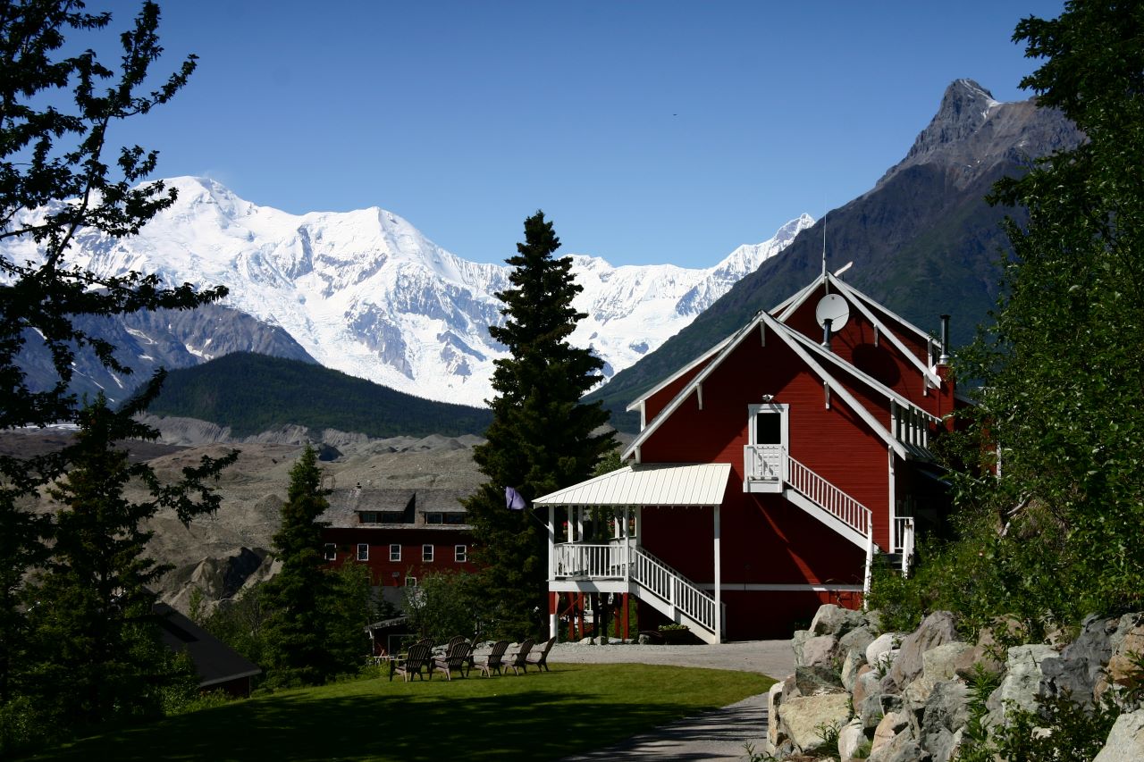 North view of Kennicott Glacier Lodge with specatcular mountains in the back