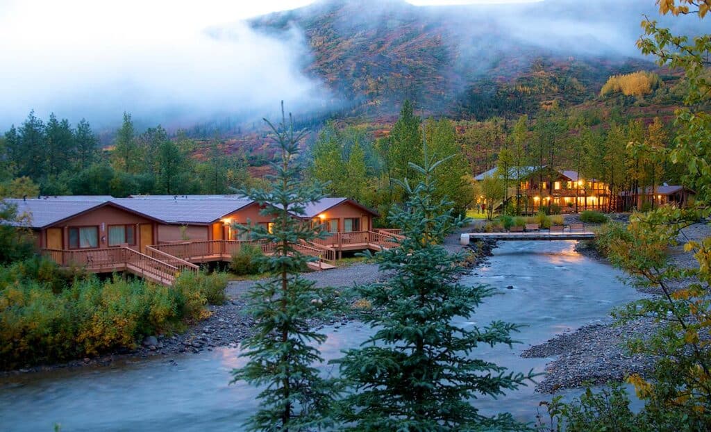 Denali Backcountry Lodge - Pursuit 2020 Creekside cabins
